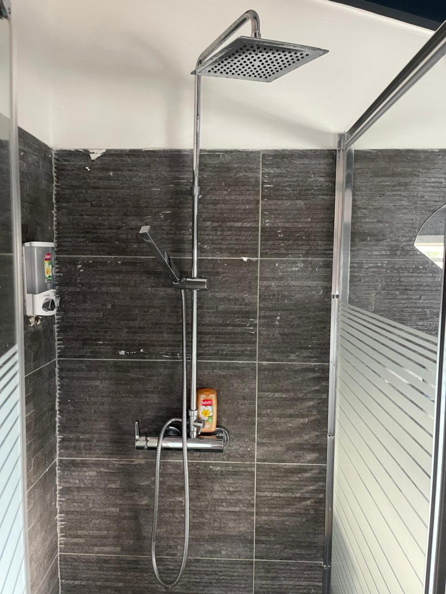Jg Guest House ساينت آن المظهر الخارجي الصورة